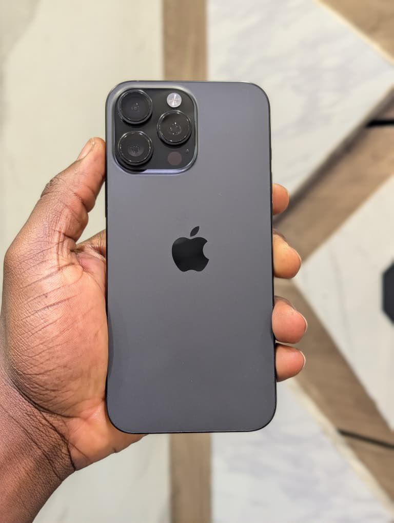 iPhone 16 Pro Max